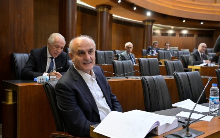 خليل: الانتخابات في موعدها.. و”القوات” تحاول تعطيلها