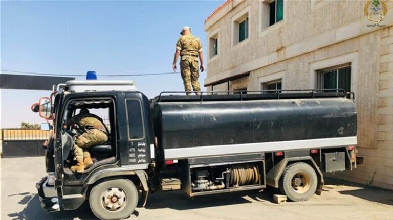 سائقو مازوت محتجزون في سوريا