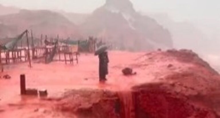 بالفيديو – أنهار حمراء في إيران!