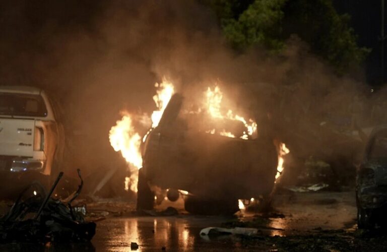 اغتيال مسؤول بارز يعيد التوتر للواجهة في باكستان