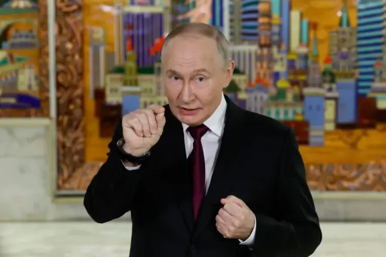 “الجنائية الدولية”: مذكرة اعتقال بوتين باقية