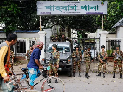 رئيس بنغلادش يعتزم التنحي!