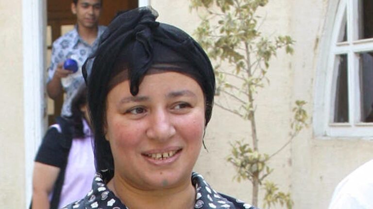 عبلة كامل تكسر الغياب وتطمئن جمهورها!