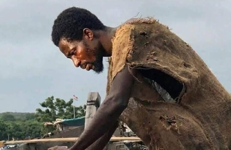 الآلاف يزحفون إلى غانا تحسبًا لطوفان “النبي”! (فيديو)