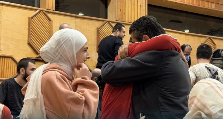 إطلاق سراح 69 موقوفًا في اللاذقية