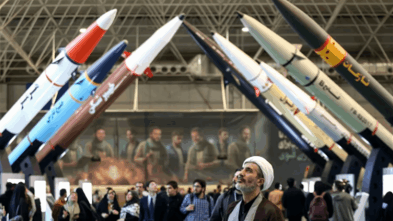 واشنطن تفرض عقوبات على إيران وفنزويلا