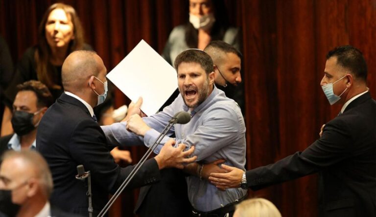 قضاء الاحتلال في مواجهة سموتريتش!