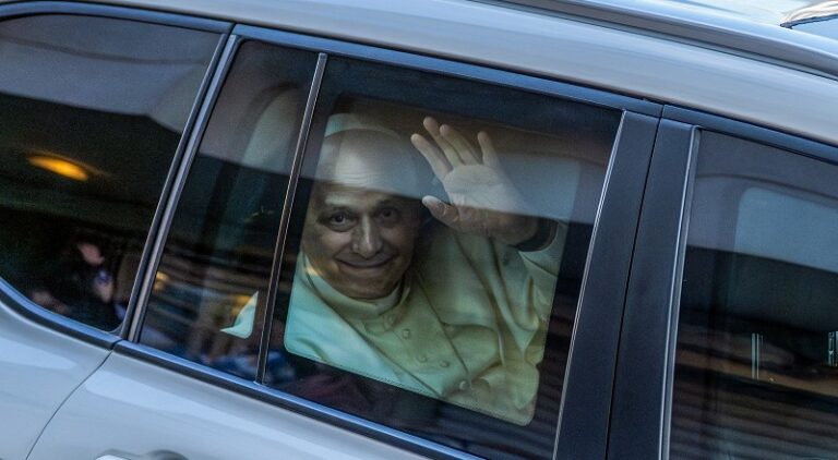 البابا لاوون الرابع عشر