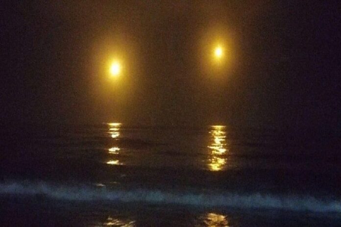 قنابل مضيئة