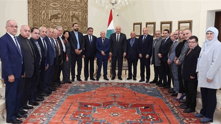 عون: الحكومة تعيد النظر برواتب القطاع العام