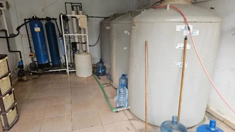 إقفال مركزين لتكرير المياه في صور