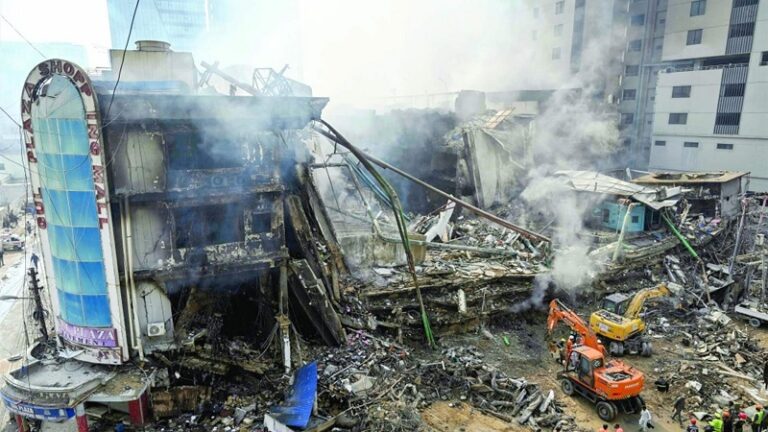 ارتفاع حصيلة قتلى الحريق بمركز تجاري في باكستان