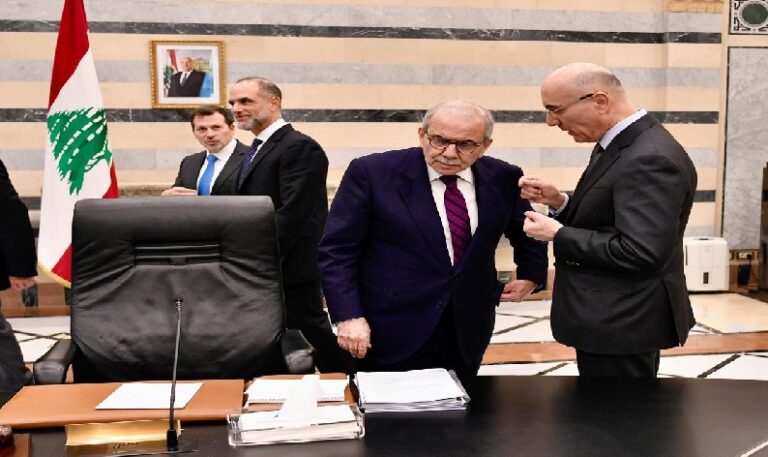 الحجار يعلن عن 30 مرشحًا للانتخابات