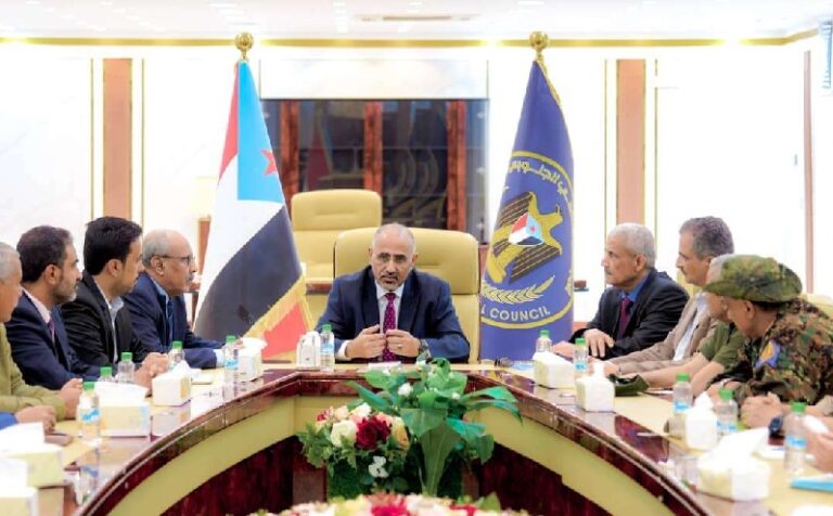 “الانتقالي الجنوبي” يتهم السعودية باحتجاز وفده