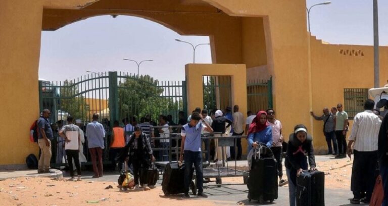 نصف مليون سوداني يعودون من مصر إلى بلادهم