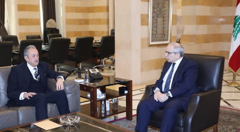 سلام يستقبل السفير كرم