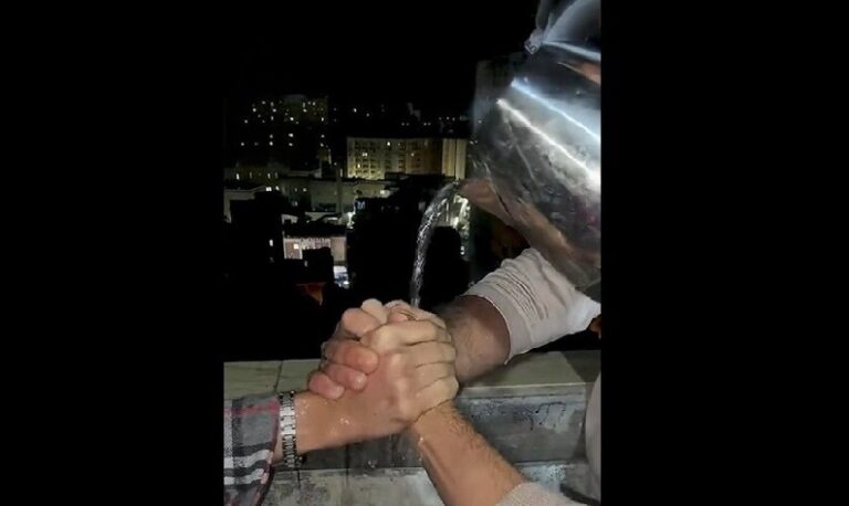 “تريند” خطير يغزو “السوشيال ميديا” في مصر.. ووزارة الصحة تحذّر!