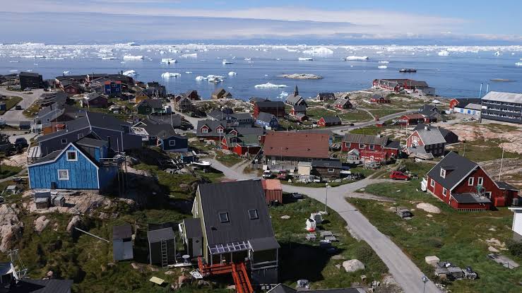 ترامب يدرس شراء غرينلاند!