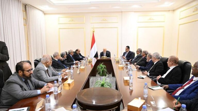 “الرئاسة اليمنية”: قرار بفصل الزبيدي من مجلس القيادة