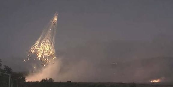 قذيفة حارقة على مارون الراس