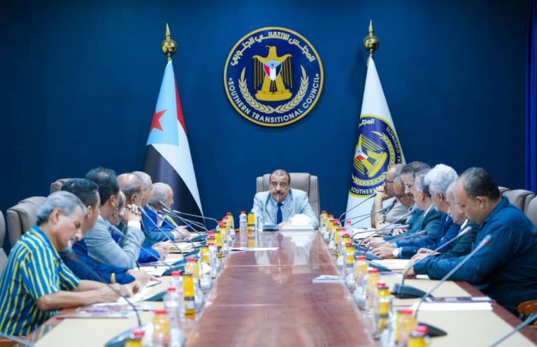 “المجلس الانتقالي الجنوبي” في اليمن يحل نفسه