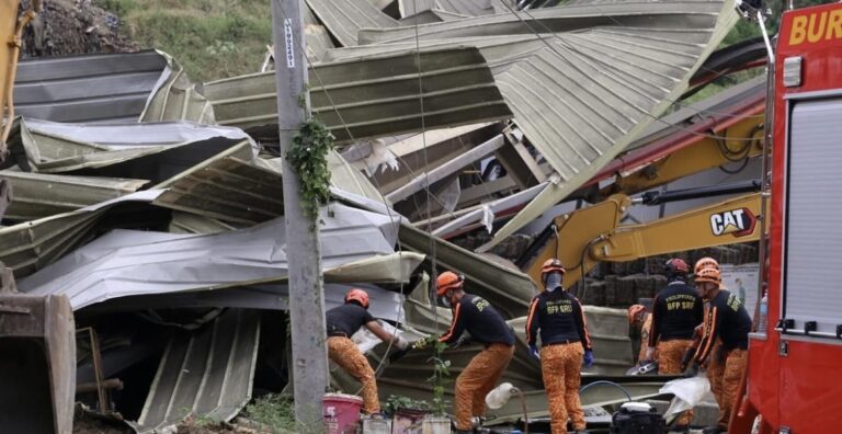 قتلى بإنهيار مكب نفايات في الفلبين! (صور)