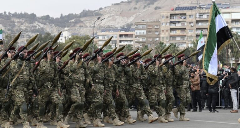 الجيش السوري يعلن “غرب الفرات” منطقة عسكرية مغلقة