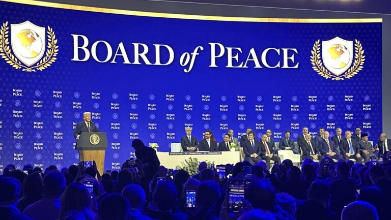 ترامب يسحب دعوته لكندا للانضمام إلى “مجلس السلام”