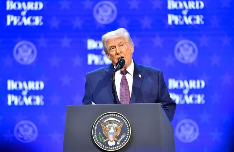 ترامب: لقد أنجزنا الكثير من الاتفاقيات في “دافوس”!