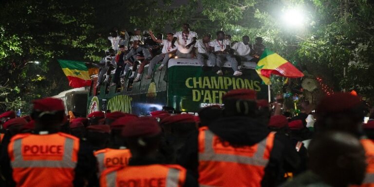 رئيس السنغال يُكرم منتخب بلاده بعد الفوز بكأس أمم أفريقيا