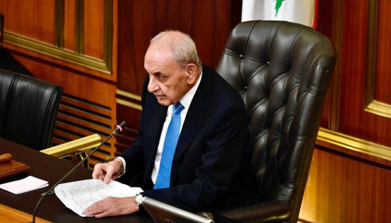 بري يعد بحلحلة موضوع التعويضات