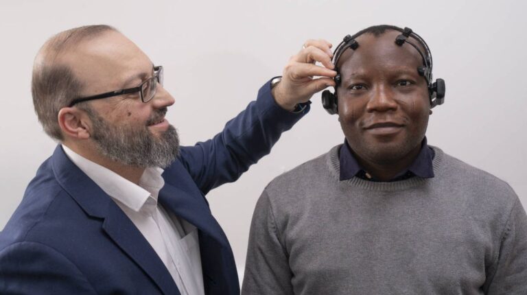 سماعة ذكية تنذر بـ”الصرع”!