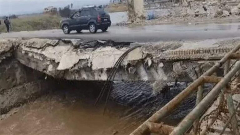 انهيار جديد لجسر العريضة (فيديو)