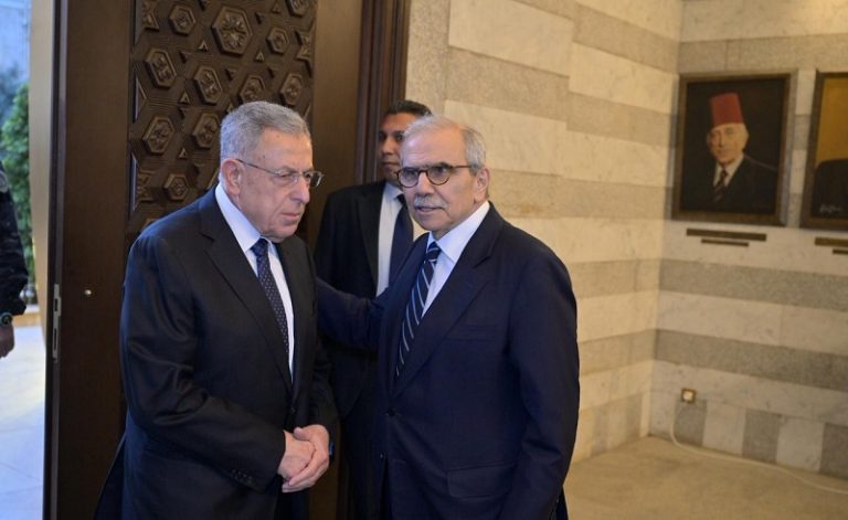 السنيورة: وقف إطلاق النار يجب أن يقود إلى سلام تدريجي