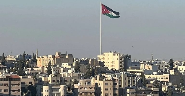 الأردن تسقط صاروخين إيرانيين