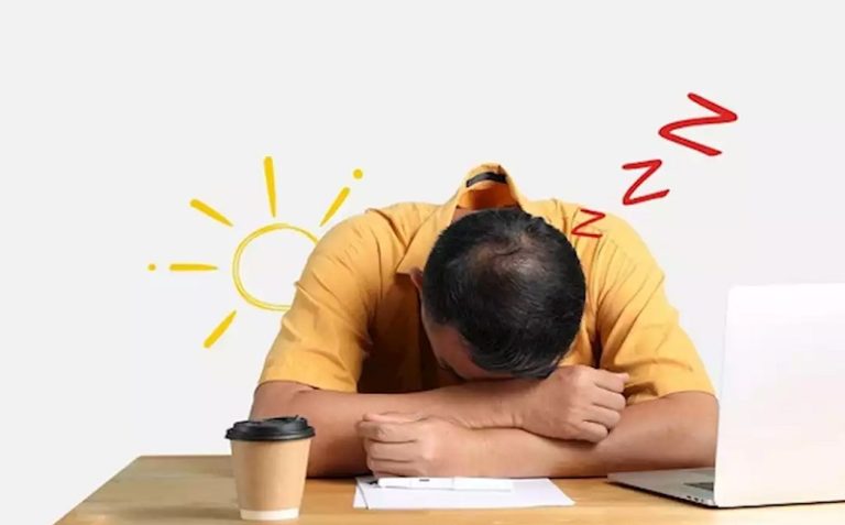 النعاس بعد الطعام.. طبيبة تكشف أسبابه وتحذّر من مؤشرات اضطراب التمثيل الغذائي