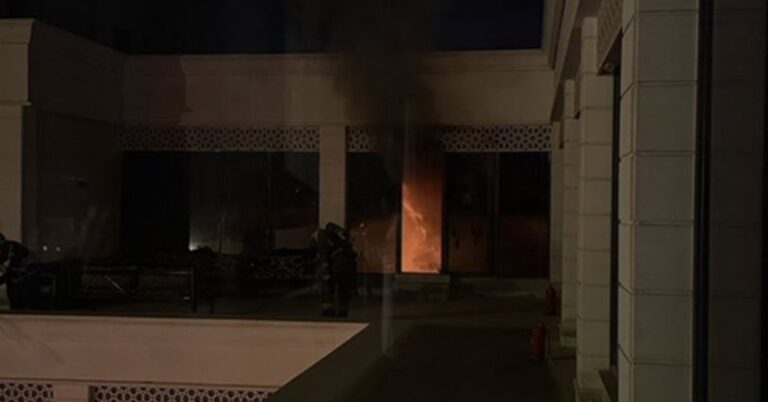 بالفيديو – النيران تلتهم قصر باور في السعودية!
