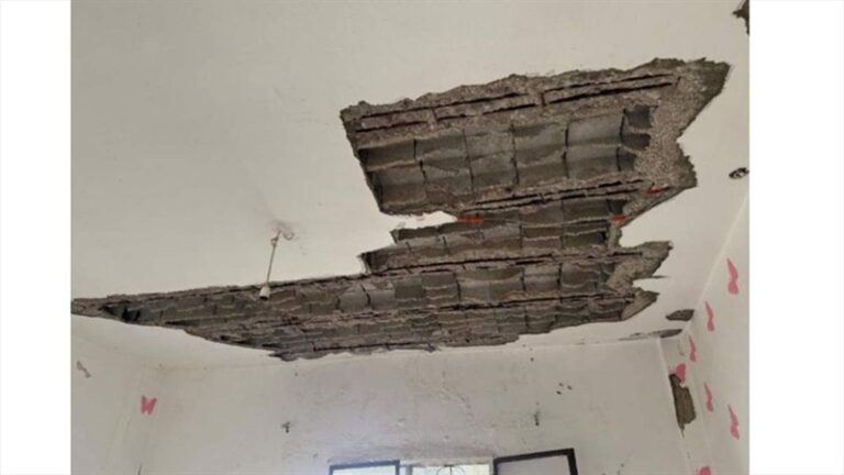 سقوط أجزاء من سقف منزل في برقايل