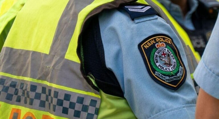 قتيل وجريحان طعناً في سيدني