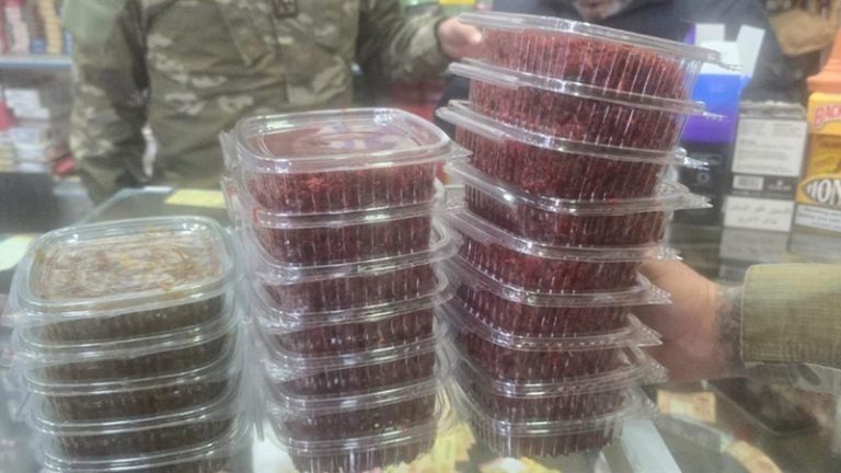 ضبط مصنوعات تبغية مهربة ومزورة في طرابلس