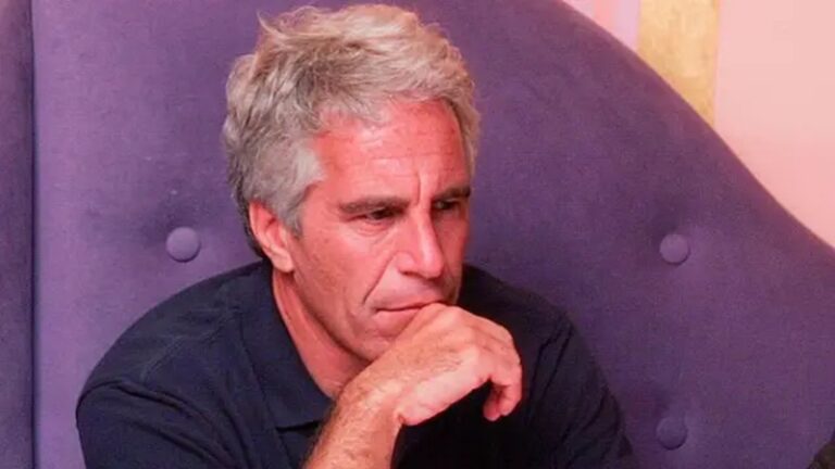 إبستين يموّل تجارب على تعديل الجينات البشرية!