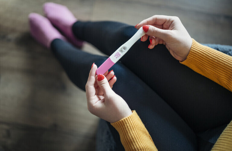 لقاحات “كوفيد-19” تؤثر على الإنجاب؟