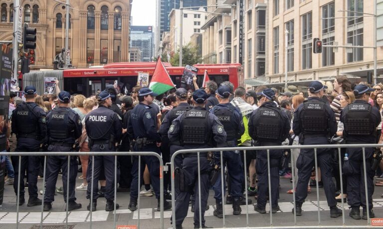 احتجاجات واسعة في أستراليا ضد رئيس الاحتلال (فيديو)
