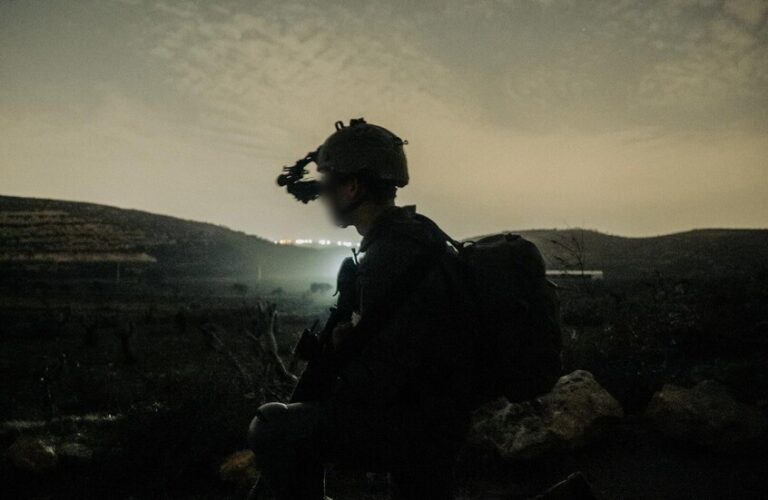 مراسلات إبستين: ضابط إسرائيلي قاد الجيش اللبناني لأسبوع!