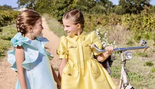 إيلي صعب يطلق أزياء الأطفال لربيع وصيف 2026! (صور)