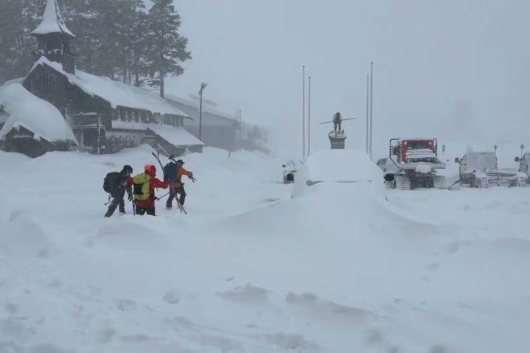 9 مفقودين بانهيار ثلجي في كاليفورنيا