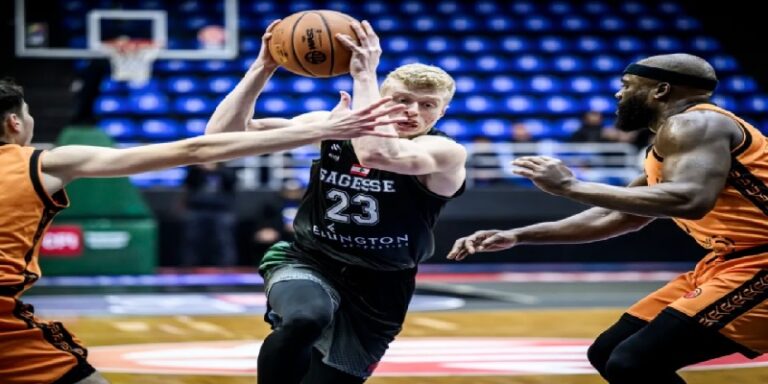 الحكمة يهزم الوحدة ويحسم تأهله لنصف نهائي بطولة وصل