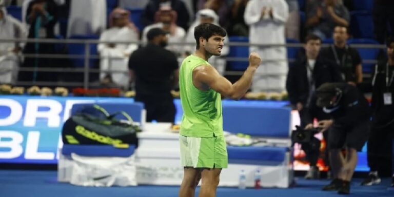 مواجهة إسبانية فرنسية بنهائي دورة الدوحة للتنس.. ألكاراز يلتقي الشاب أرتور فيس