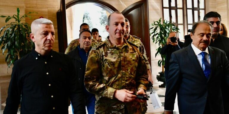 هيكل “يتفهم” مهلة “الخماسية”