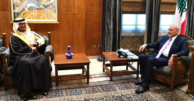 بري يستقبل بخاري